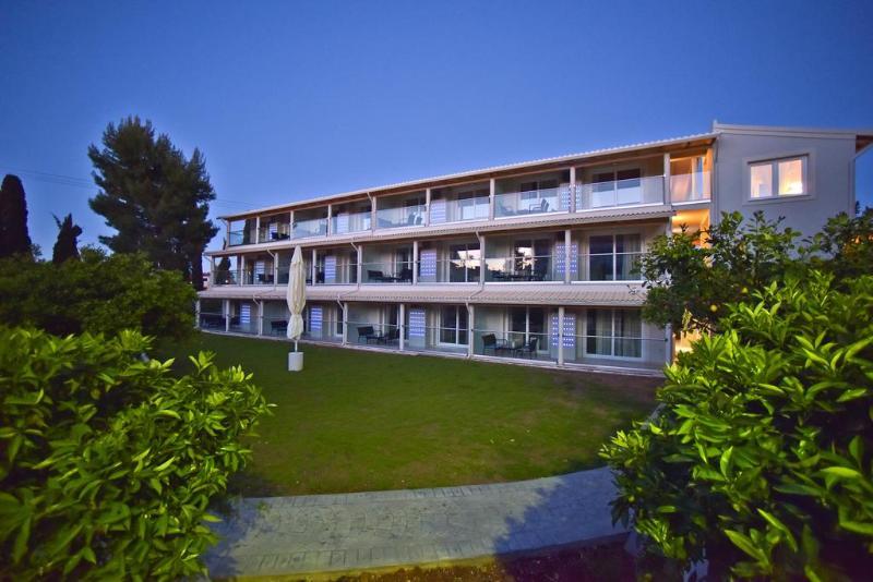 Palapart Gikas Suites And Studios Gouvia Exterior photo