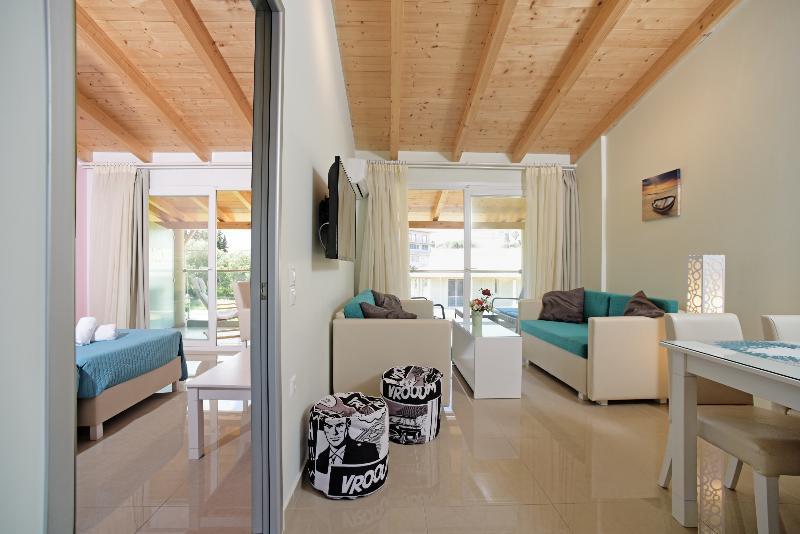 Palapart Gikas Suites And Studios Gouvia Exterior photo